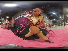 Asian stripper gives me body tour for exxxotica nj 2021 in 360 degree vr